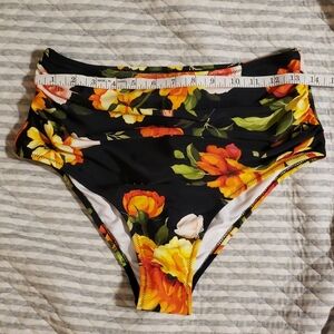 Cupshe Floral Bikini Bottom - Black and Yellow